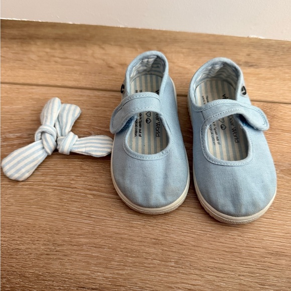 Victoria Mary Jane - Picture 3 of 3